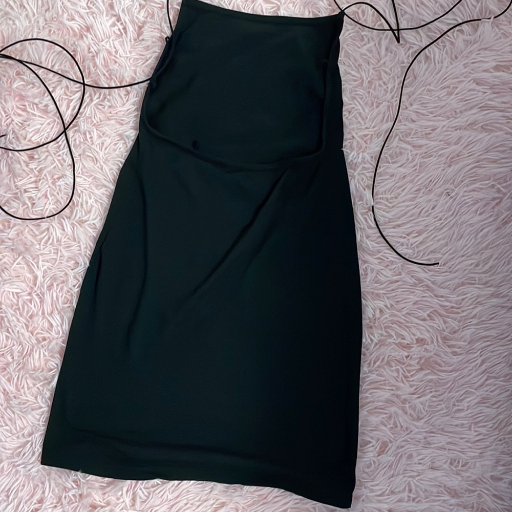 Backless dress